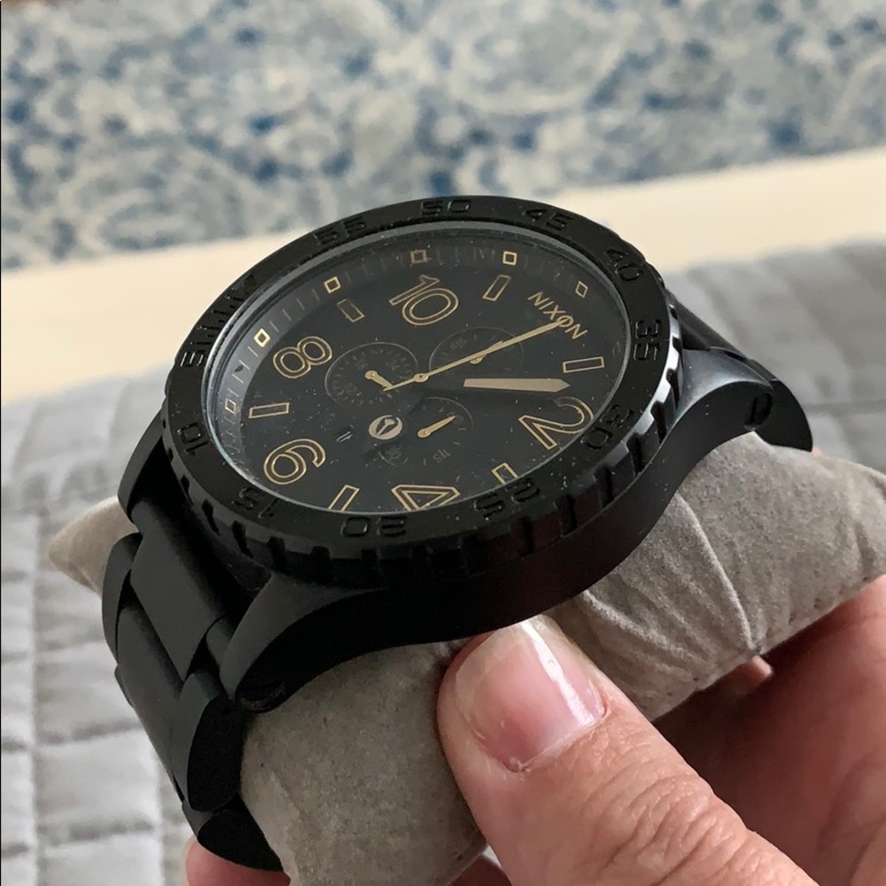 Nixon 51-30 - Picture 2 of 4